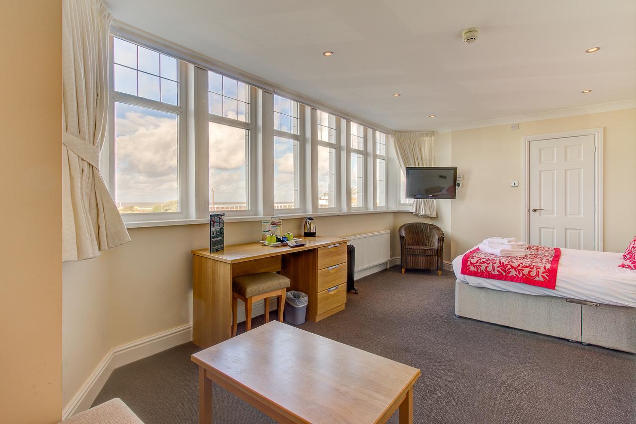 New Boston Guest Accommodation Fleetwood Exterior photo
